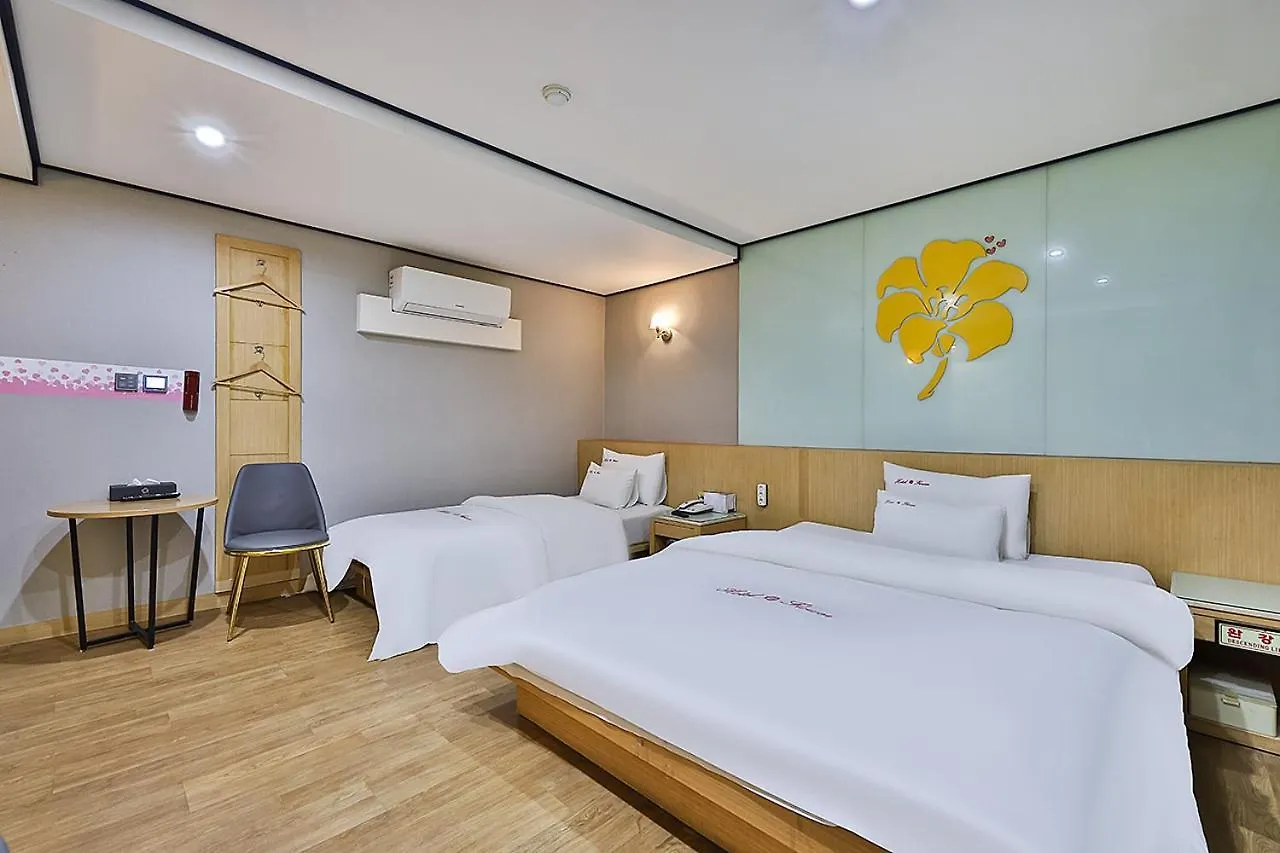 Flower Hotel Seul 2*,
