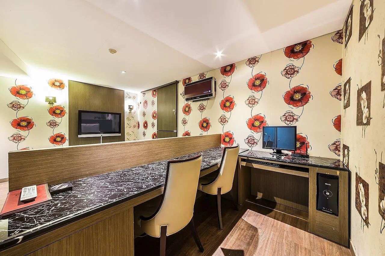 Flower Hotel Seul 2*,